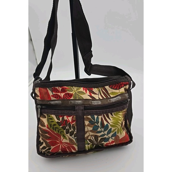 Rare Lesportsac Crossbody‎  Zip Compartments, And Pocket.  Leaves Motif. - Picture 1 of 13